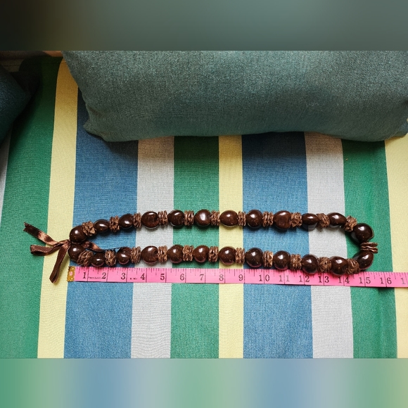 Vintage Genuine Hawaiian Dark Brown / Black Kukui Nut Lei Necklaces (2) - EUC - Picture 10 of 10